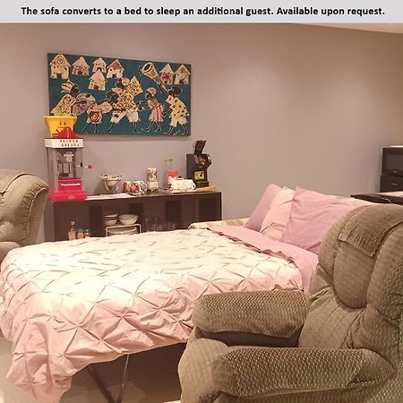 680 Sq Ft Private Space With Ensuite Bathroom YYC 객실 사진