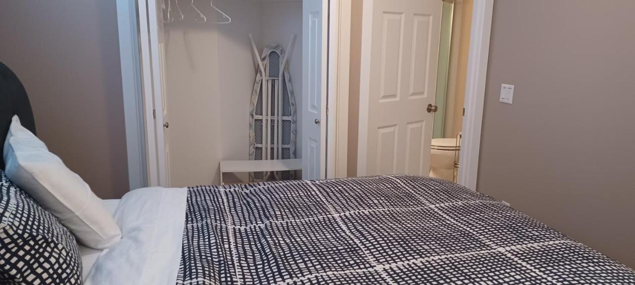 680 Sq Ft Private Space With Ensuite Bathroom YYC 외부 사진